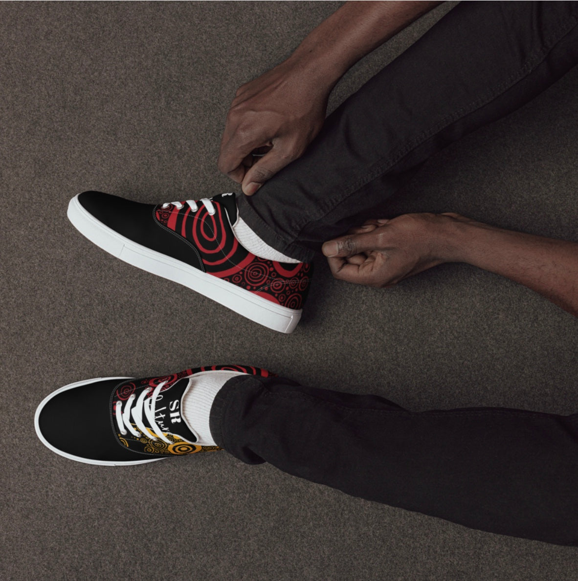 Men’s lace-up canvas shoes